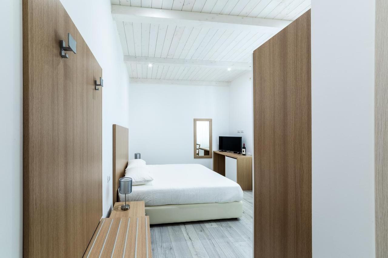 La Promenade Rooms & Suites Olbia Buitenkant foto
