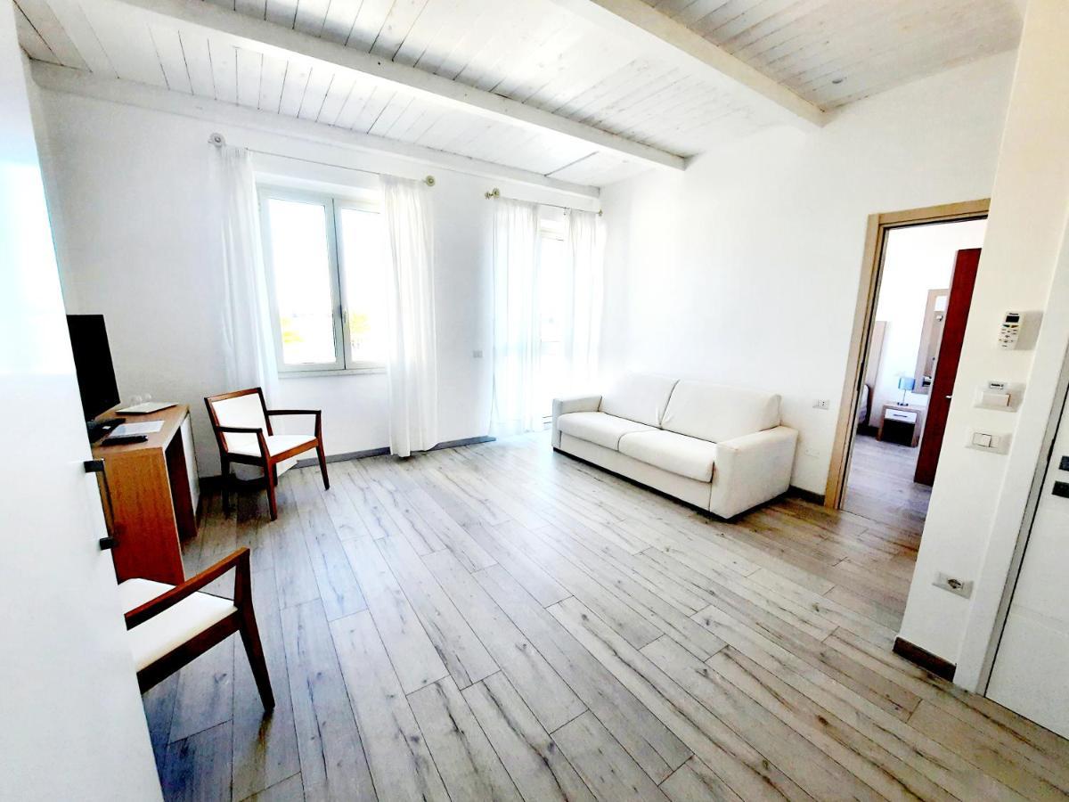 La Promenade Rooms & Suites Olbia Buitenkant foto