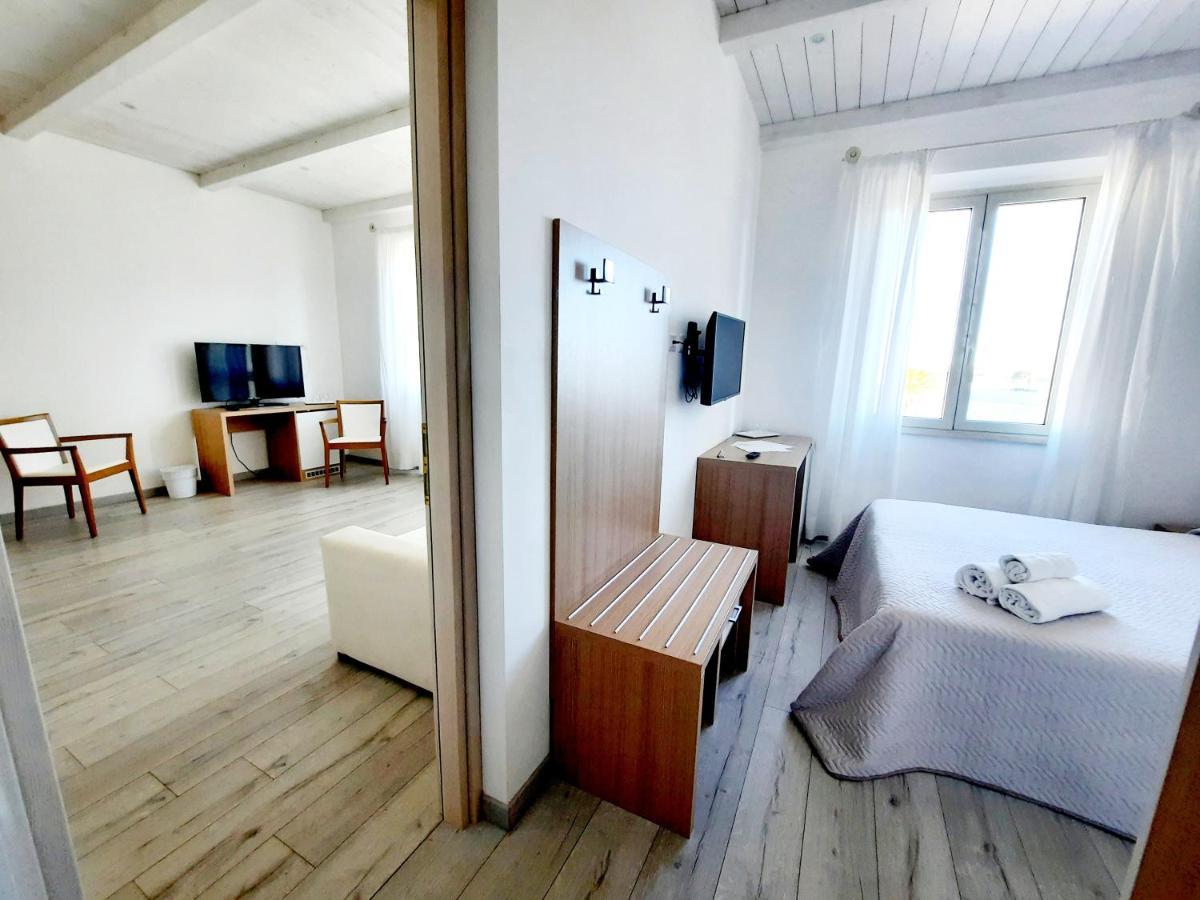 La Promenade Rooms & Suites Olbia Buitenkant foto