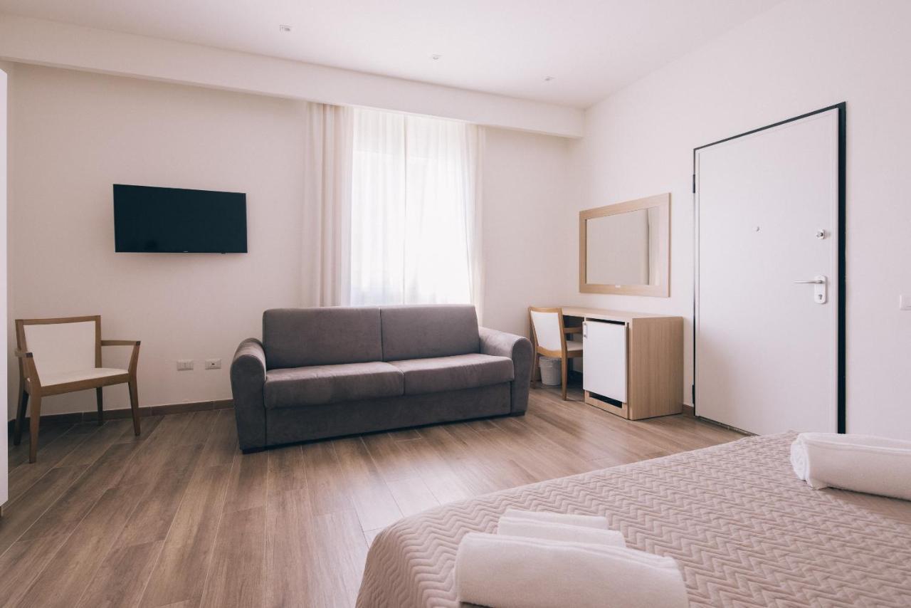 La Promenade Rooms & Suites Olbia Buitenkant foto